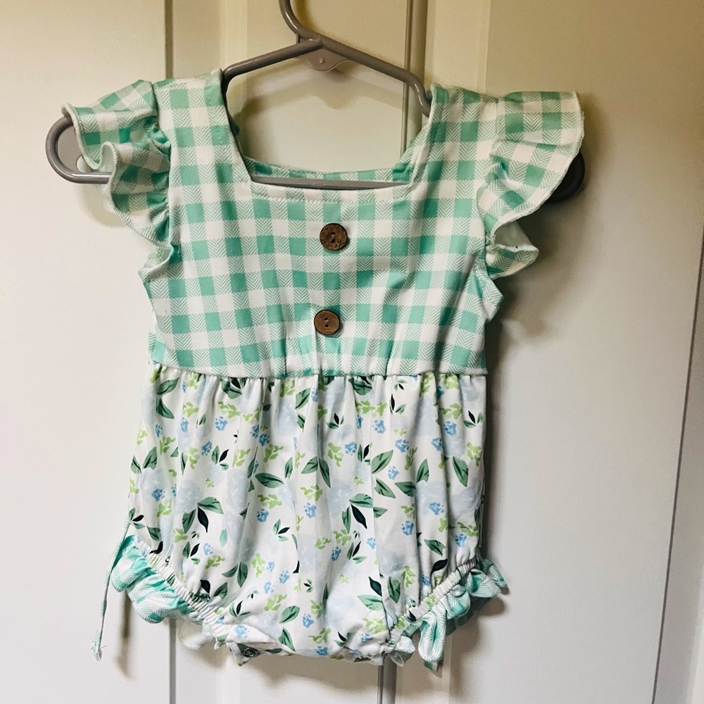 Sold. NEW Green Floral Plaid Ruffle Baby Girl Romper Size 6 most. SOLD